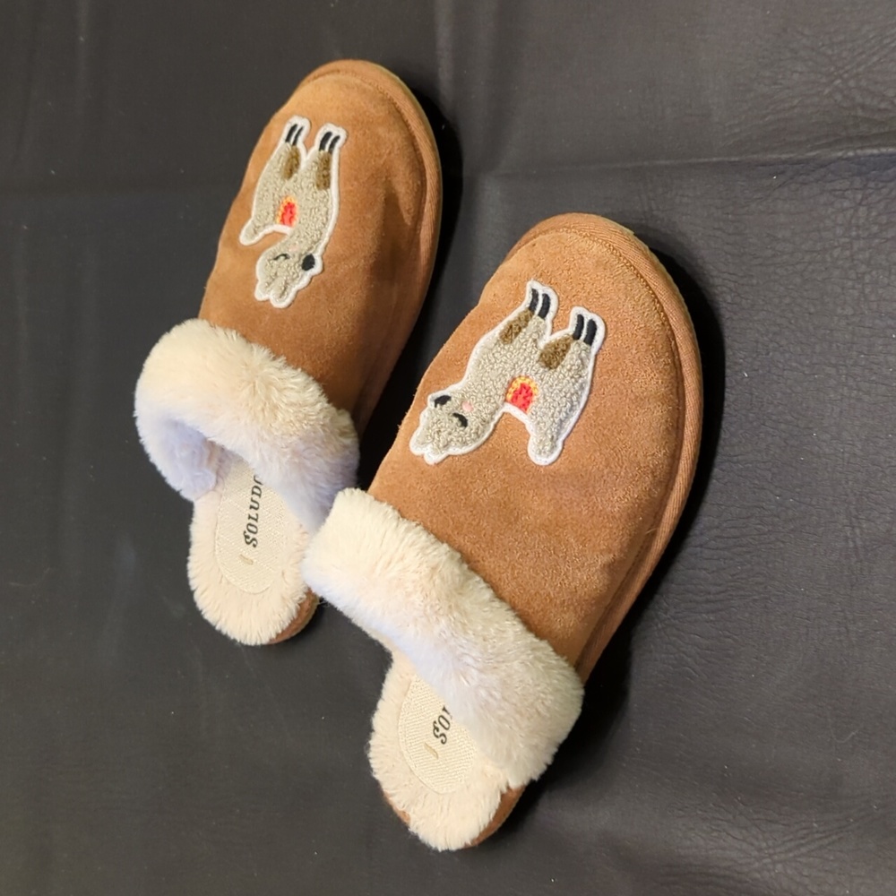 Women's Used Soludos Suede Novelty Llama Slippers